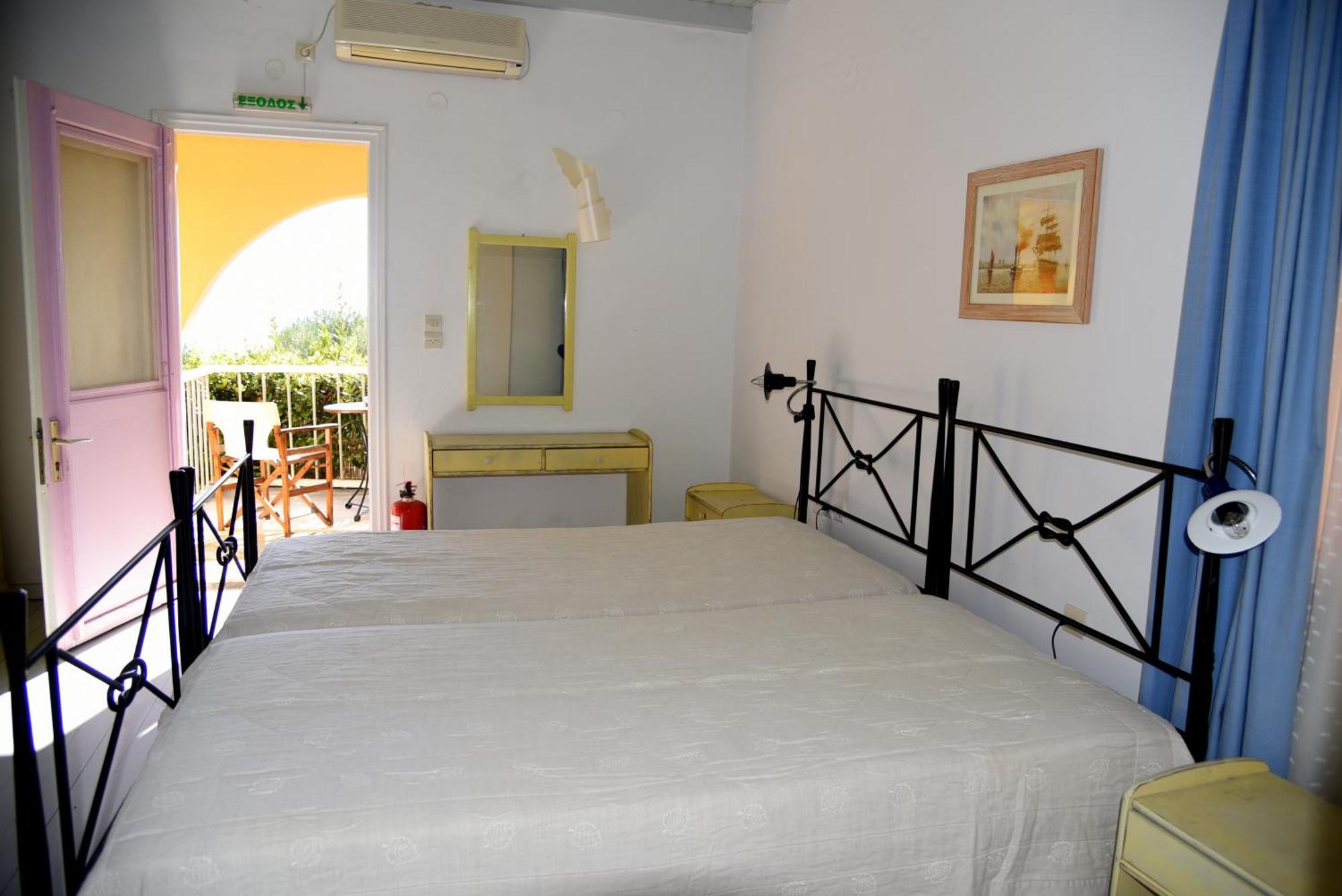 Spitia Vasili Aparthotel Kapsálion Екстериор снимка